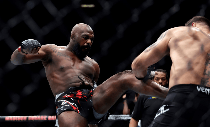 Jon Jones, el Rey Indiscutido del Octágono: Retiene su Cinturón con una Magistral Actuación ante Stipe Miocic