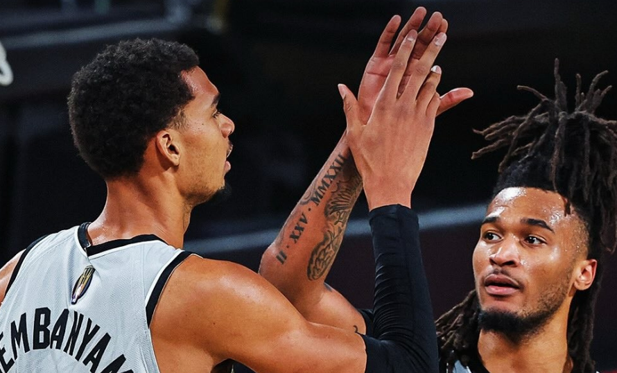 Spurs y Knicks disputan la final de la NBA Cup 2025