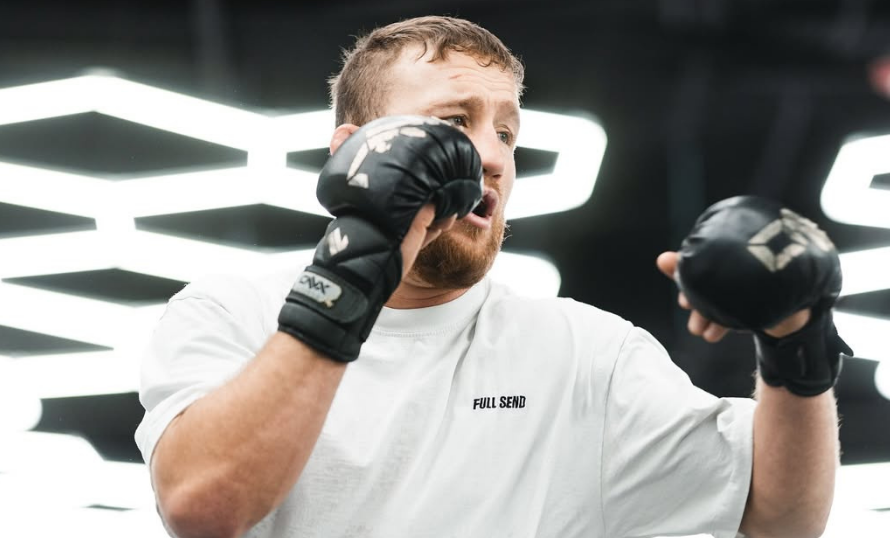 UFC 324: Gaethje vs. Pimblett — una batalla de estilos por el título interino de peso ligero