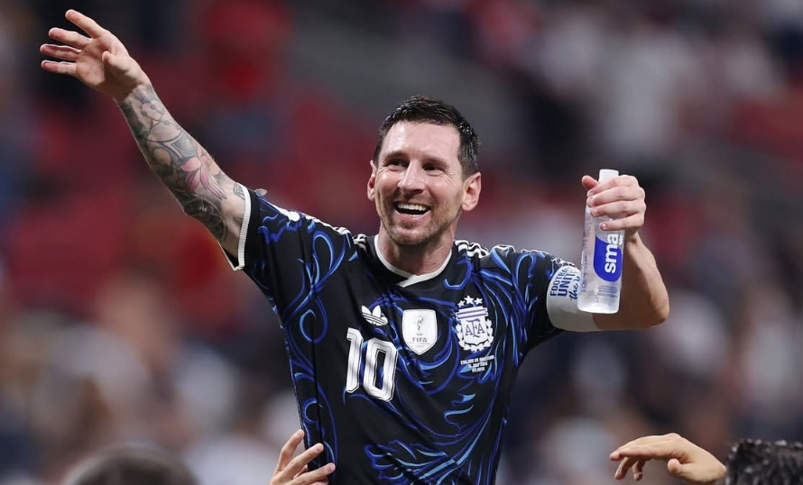 Argentina da vuelta al marcador ante Inglaterra y clasifica a la final del Mundial