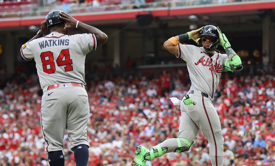Ronald Acuña Jr. hace historia: llega a 200 jonrones y 200 bases robadas